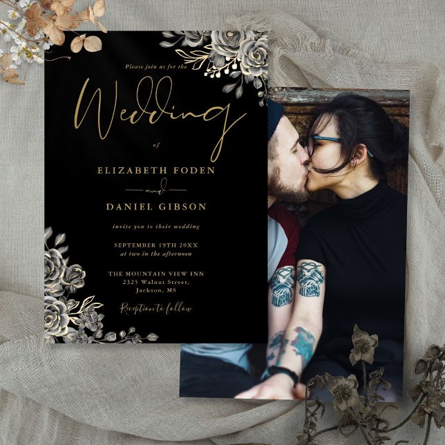 Convites Casamento de Foto Floral de Rosas Góticas Preto e  (Black And Gold Gothic Roses Floral Photo Wedding Invitation)
