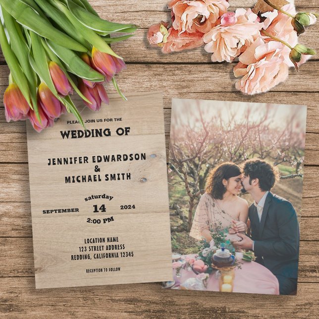 Convites Casamento de foto russa do celeiro de madeira (Rustic barn wood typography, photo rural country wedding invitation.)
