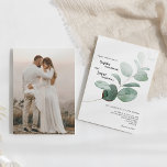 Convites Casamento de Fotografia Branca Moderno Greenery<br><div class="desc">Este design de convite para casamento de fotos brancas e verdes moderno apresenta uma mistura fácil e estilos de coordenação de combinar em preto e branco com elementos verdes delicados, acrescentando um florescimento gracioso em torno de uma simples tipografia sofisticada e um belo roteiro de caligrafia mínimo. A aquarela eucalipto...</div>