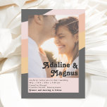 Convites Casamento de fotos desbotadas em casual com arco-í<br><div class="desc">Este convite de casamento de fotos desbotadas casuais e escuras do arco-íris dos anos 70 é perfeito para seu simples casamento cor de laranja, rosa e rosa. Projetado com elementos de um arco clássico e colorido e listras minimalistas de entalhe. O design tem um toque de praia abstrato tropical único,...</div>