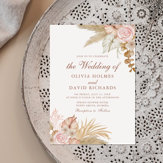 Convites Casamento de Grass de Pampas Floral Modern Boho (Modern Boho Floral Pampas Grass Wedding Invitation on beautiful neutral boho plate.)