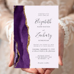 Convites Casamento de Lavanda de Agate Dourado Roxo<br><div class="desc">A borda esquerda deste elegante convite de casamento moderno apresenta uma cor d'água roxa, borda agitada, aparada com falso brilho dourado. O texto personalizável combina escrita manual, impressão e fontes itálicas em cinzas de carvão em um fundo de lavanda pálido. O verso apresenta um design de agate roxo e dourado...</div>