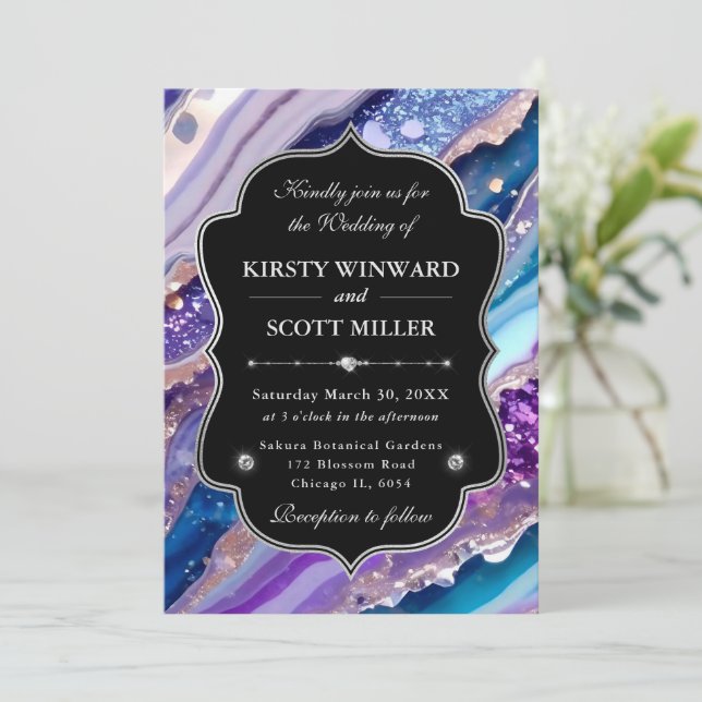 Convites Casamento de Mármore Brilhante Azul Roxo Elegante (Em pé/Frente)