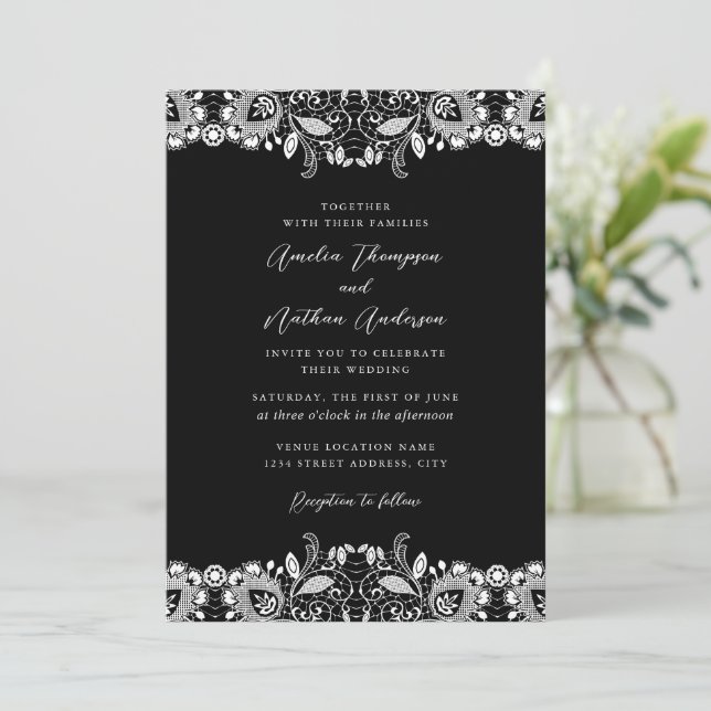 Convites Casamento de renda vintage preto e branco (Em pé/Frente)
