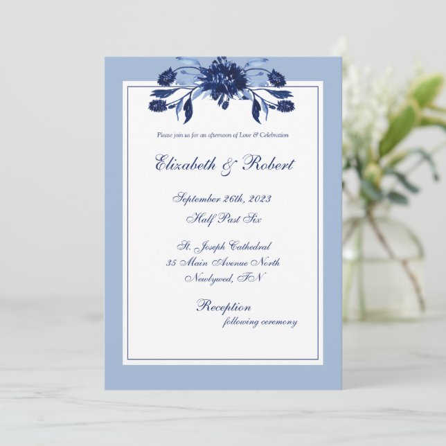Convites Casamento de Script Chic Floral Azul Elegante (Em pé/Frente)