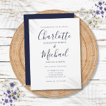 Convites Casamento de Script de Assinatura Azul do Marinho<br><div class="desc">Apresentando nomes de estilo de assinatura,  este elegante convite de casamento azul e branco da marinha pode ser personalizado com suas informações em caracteres quicos. Projetado por Thisnotme©</div>