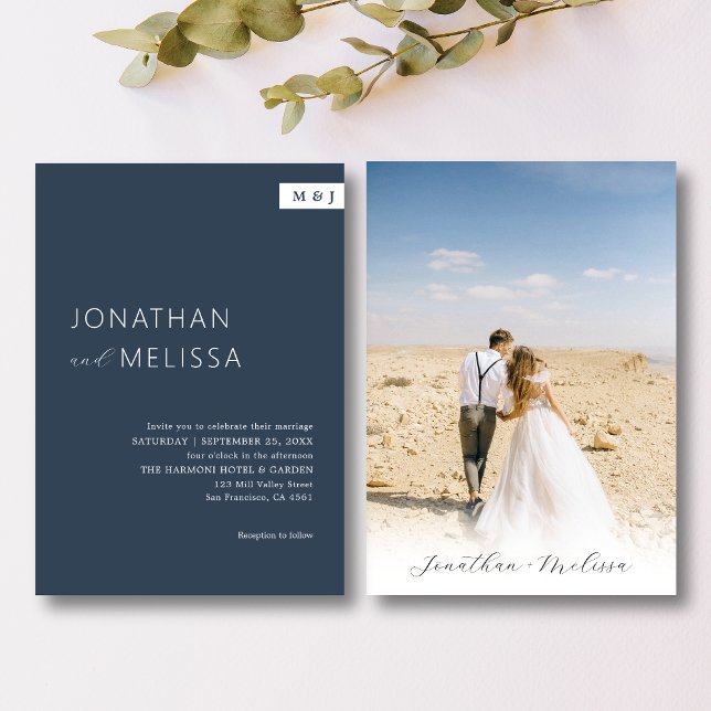 Convites Casamento de Script do Monograma Azul do Marinho F (Criador carregado)