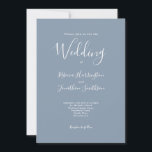 Convites Casamento de Script Moderno Dusty Blue<br><div class="desc">Este cartão de convite para casamento, simplesmente concebido e deslumbrante, apresenta um design elegante, moderno e mínimo tipográfico com um esquema de cor azul empoeirado. Pronto para personalizar com os detalhes do seu dia especial. Navegue no Conjunto de Casamentos de Script Moderno Azul Dusty para obter itens de papelaria correspondentes....</div>