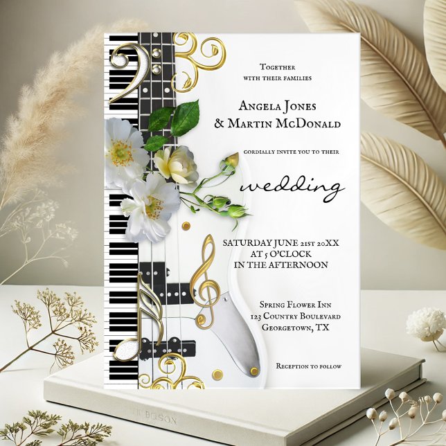 Convites Casamento de Testemunhas de Música de Rosa Floral  (Wedding invitation showing a modern elegant design with a guitar and piano keys with notes and roses)