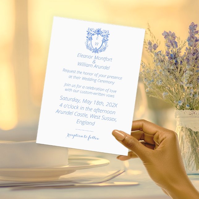 Convites Casamento do Monograma do Pó Azul e Branco (Elegant Blue and White Crest Monogram Wedding Invitation)