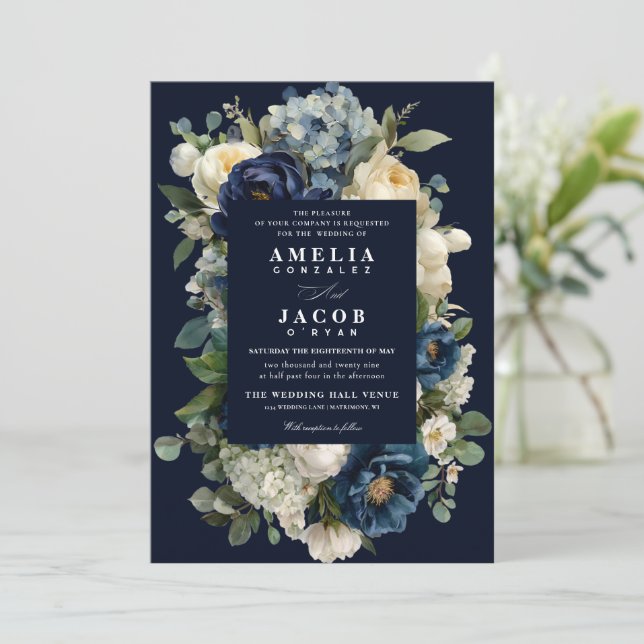 Convites Casamento Elegante com Flores em Azul Naval e Peôn (Em pé/Frente)