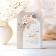 Casamento Elegante de Flores Brancas e Grama de Pa