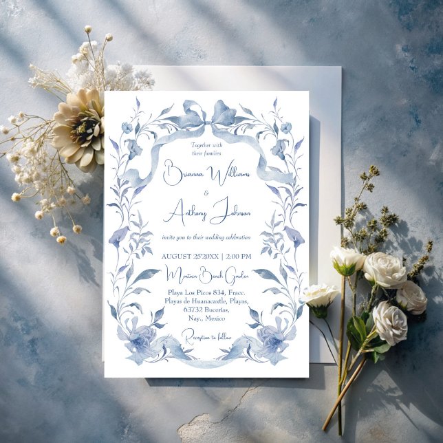 Convites Casamento elegante de uma frita floral azul Dusty (Dusty blue floral woodlands greenery vintage ribbon border elegant wedding invitation cards template)
