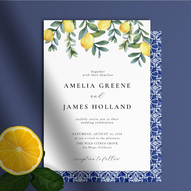 Convites Casamento Elegante Lemon Botanical Blue Mediterrân (Elegant watercolor lemon wedding invitations with mediterranean blue tile back pattern. )