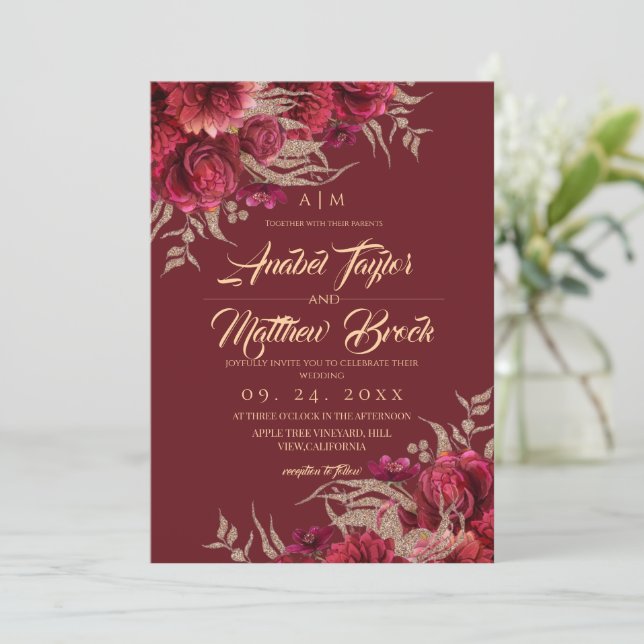 Convites Casamento Floral Clássico em Borgonha e Dourado (Em pé/Frente)