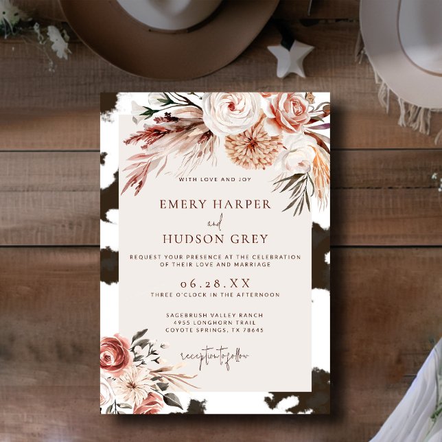 Convites Casamento Floral de Cowhide Boho Boho, Fazenda do  (western wedding invitation cowhide boho floral ranch country barn terracotta rust watercolor rustic)