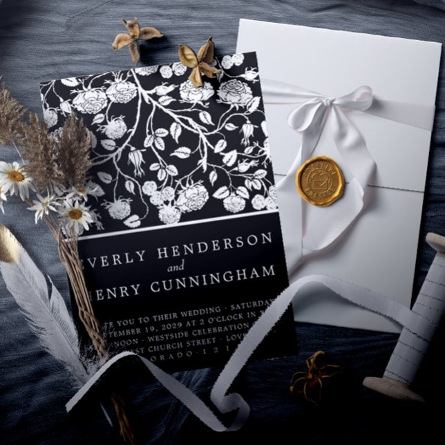 Convites Casamento Floral de Rosas Negras e Brancas Elegant (Criador carregado)