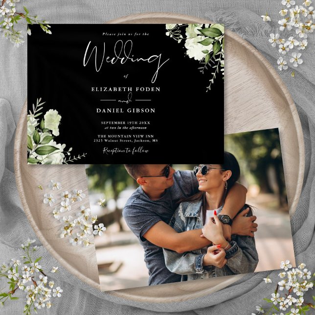 Convites Casamento Floral de Verde com Foto Preto e Branco (Black And White Greenery Floral Photo Wedding Invitation)