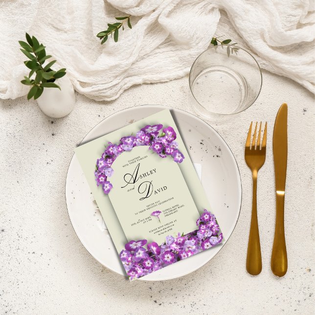 Convites Casamento Floral do Arco Lilac Purple Solo Moderno (Criador carregado)
