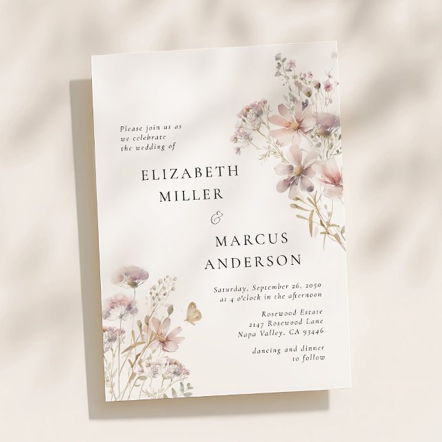 Convites Casamento Floral Jardim Boho Flor de Borboleta (Blush wildflower floral wedding invitation with soft pastel flowers and elegant modern typography)