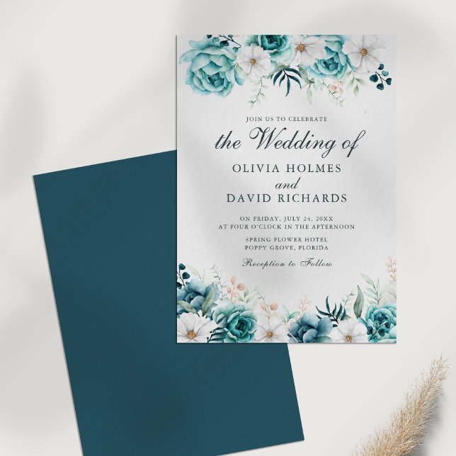 Convites Casamento Floral Moderno De Teal Esbranquiçado (Modern Off-White Teal Floral Wedding Invitation on a white table.)