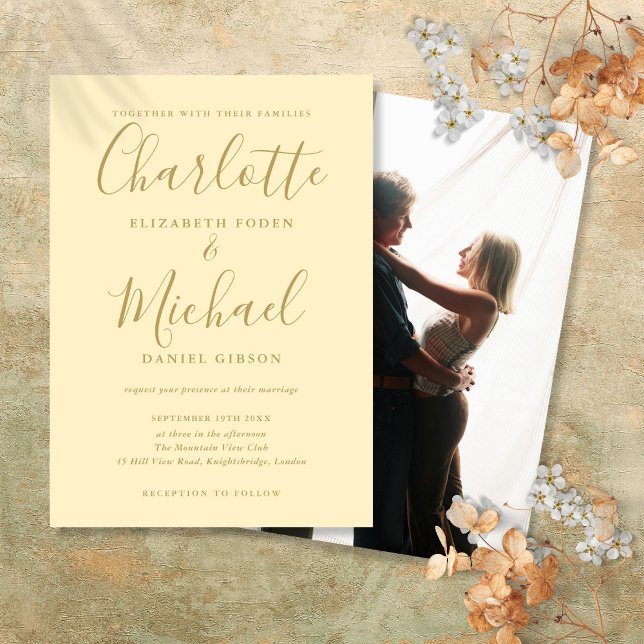 Convites Casamento Foto Script Amarelo Botão-de-ouro E Dour (Buttercup Yellow And Gold Script Photo Wedding Invitation)