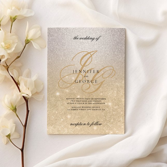 Convites Casamento inicial da ombre do monograma de ouro pr (Silver gold monogram initals ombre glitter wedding)