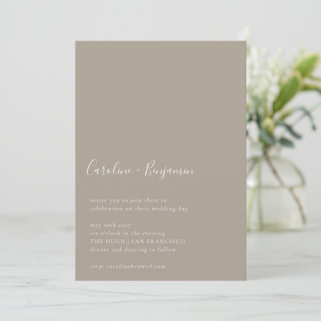 Convites Casamento Moderno Boho Taupe Brown, Script Minimal (Em pé/Frente)