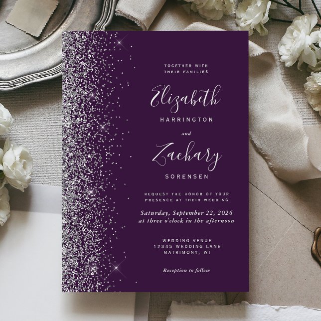 Convites Casamento Moderno com Brilho Prateado e Borda Roxa (The perfect choice for a purple and silver themed wedding.)