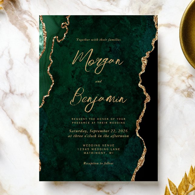 Convites Casamento Moderno com Letra em Ágata Verde Esmeral (An ideal choice for an emerald green and gold themed wedding.)