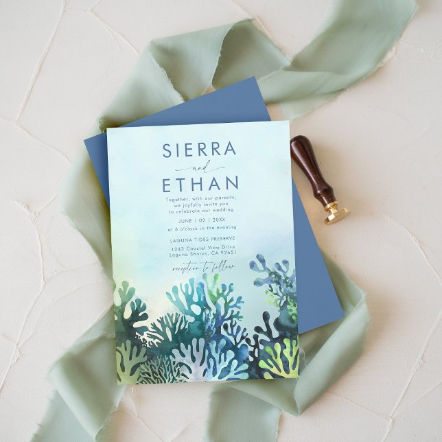 Convites Casamento Moderno dos Corais Azuis da Praia Costei (coastal wedding invitation ocean sea beach tropical coral blue teal green navy elegant modern chic)
