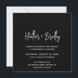 Convites Casamento Moderno Negro Minimalista<br><div class="desc">Convite de casamento quadrado moderno com um simples design com seus nomes em uma tipografia de script elegante e seus detalhes de evento em uma fonte minimalista sans serif. Todos os elementos de design estão em branco sobre um fundo preto. Este convite de casamento chic funciona bem com qualquer estilo...</div>