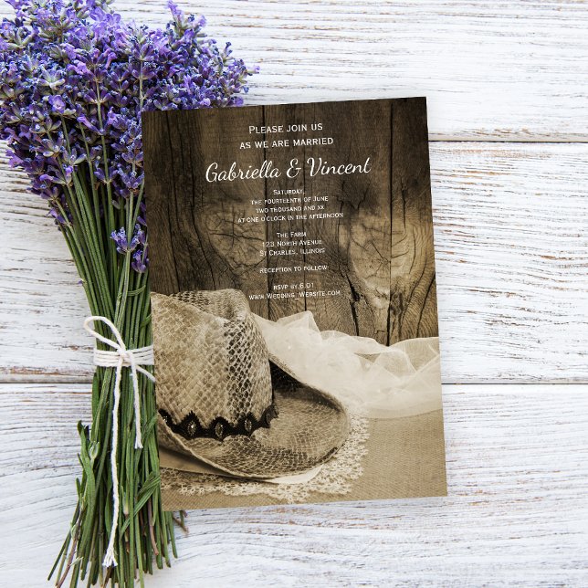 Convites Casamento Ocidental entre o Cowboy Hat Barn Wood e (Criador carregado)