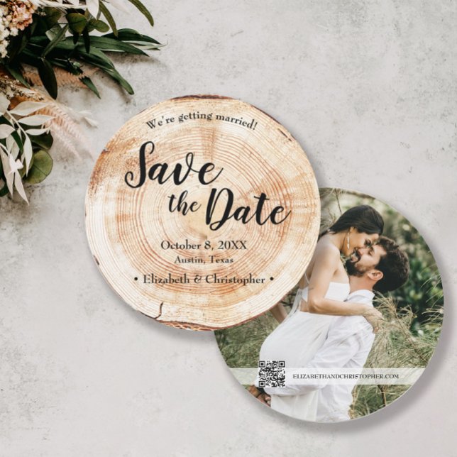 Convites Casamento Russo Salve a foto de Wood Grain (Rustic wedding unique photo save the date card with QR code to website.)