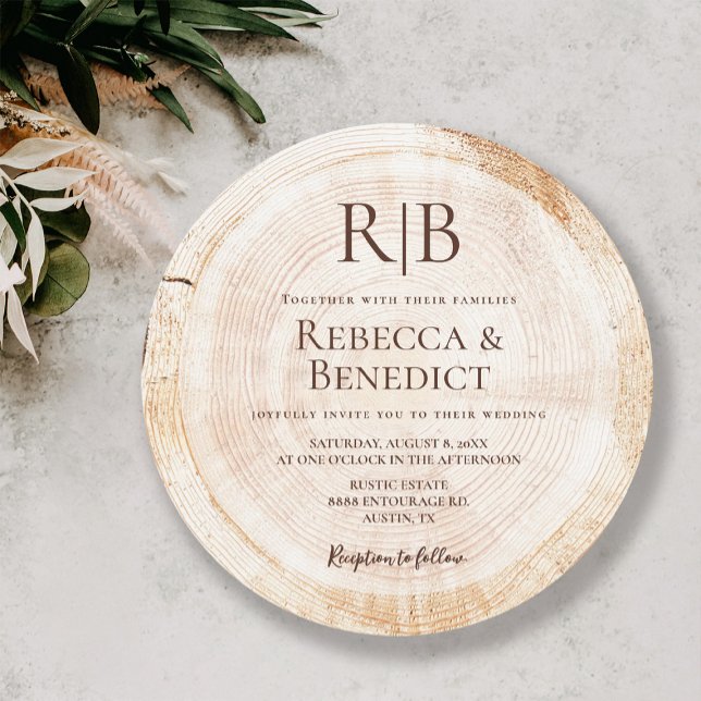 Convites Casamento Russo Único do Grain da Árvore da Madeir (Custom monogram rustic wood cut slice round wedding invitation card.)