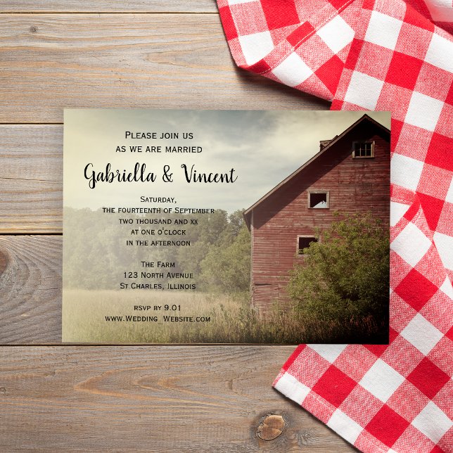 Convites Casamento Rustic Red Barn Country (Invite guests to your rustic marriage ceremony with the Red Barn Country Wedding Invitation.)