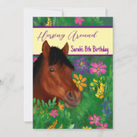 Cavalo Marrom Do Lover Da Flor Em Torno Do Cavalo