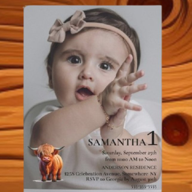 Convites Celebração do 1º Aniversário da Menina (Celebrate your little one's special day with our adorable  Cow 1st Birthday Invitation.)