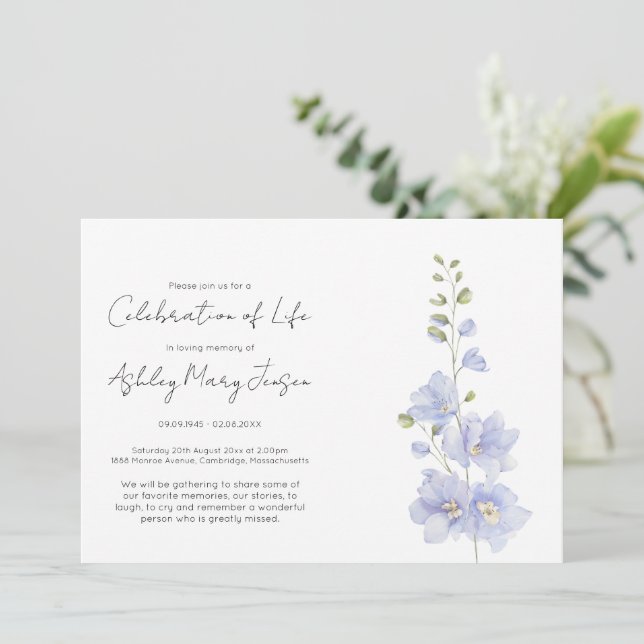 Convites Celebração Simples da Vida com Delphinium (Em pé/Frente)