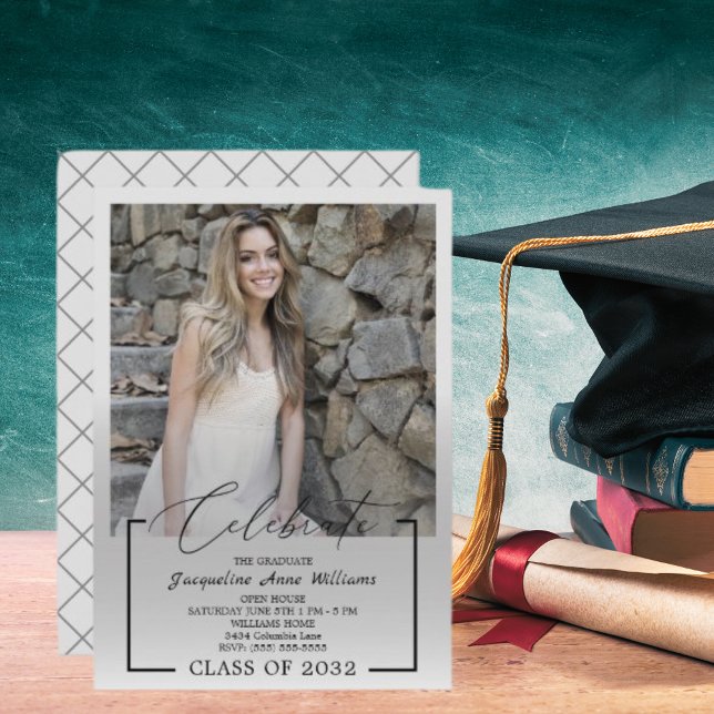 Convites Celebrar Classe de Graduação de Cinzas Fotográfica (Celebrate Graduating Class of Photo Gray & Black Invitation)