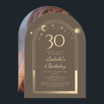 Convites Celestial Mocha Dourada Sun Moon Stars aniversário<br><div class="desc">A Celestial Mocha Dourada Sun Moon Astronomy aniversário de 30 anos Photo Invices apresenta um elegante sol dourado, lua e estrelas com um quadro de ouro sobre um fundo de mocha. Dentro é a sua informação de convite de 30 anos. Ao contrário, adicione sua foto favorita. Projetado para você pelo...</div>
