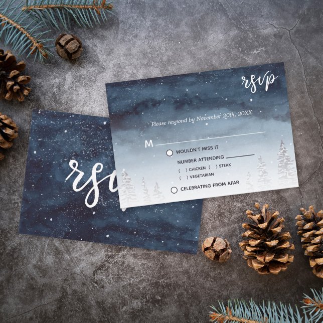 Convites Cena de inverno de Neve Azul marinho | RSVP de opç (Winter wonderland navy blue snowy night sky in s watercolor wedding meal choice rsvp card.)