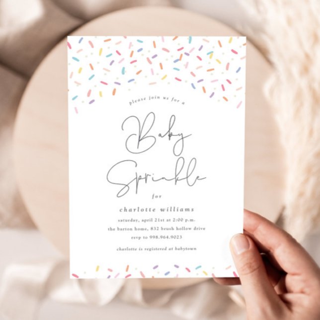 Convites Chá de aspersão de bebê borrifado com arco-íris (Cute rainbow sprinkles baby sprinkle shower invitations.)