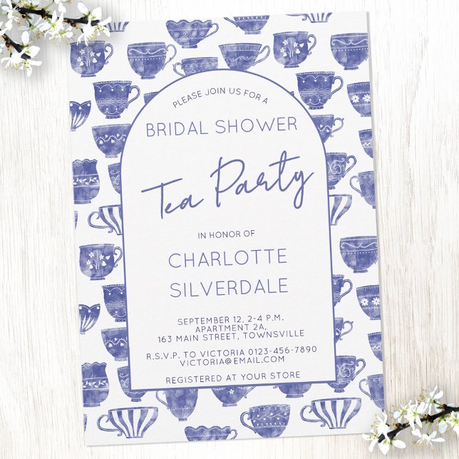 Convites Chá de Bebê de Noiva com Xícara de Chá Antiga em A (Antique teacup blue white watercolor tea party bridal shower invitation)