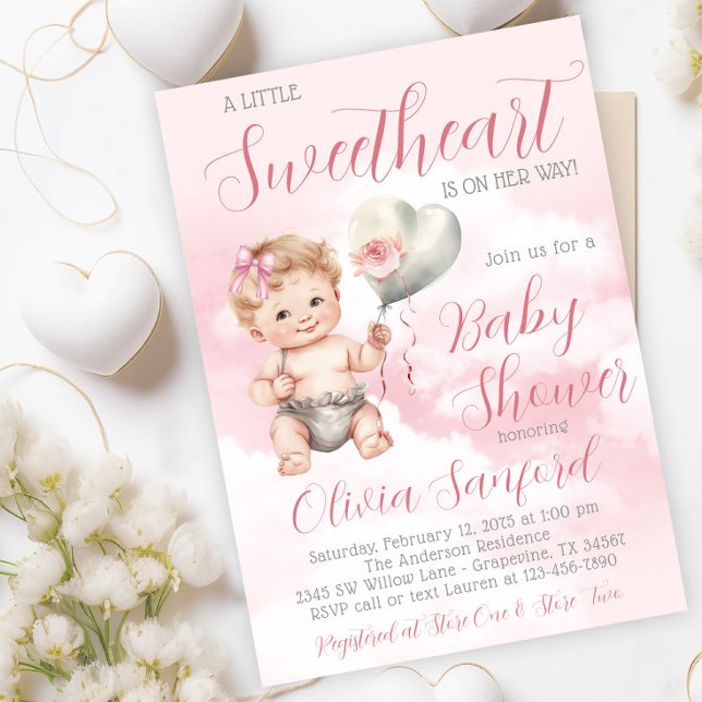 Convites Chá de Bebê Fofo e Doce (Adorable little sweetheart baby shower invitation with cute baby girl with heart balloon and clouds.)