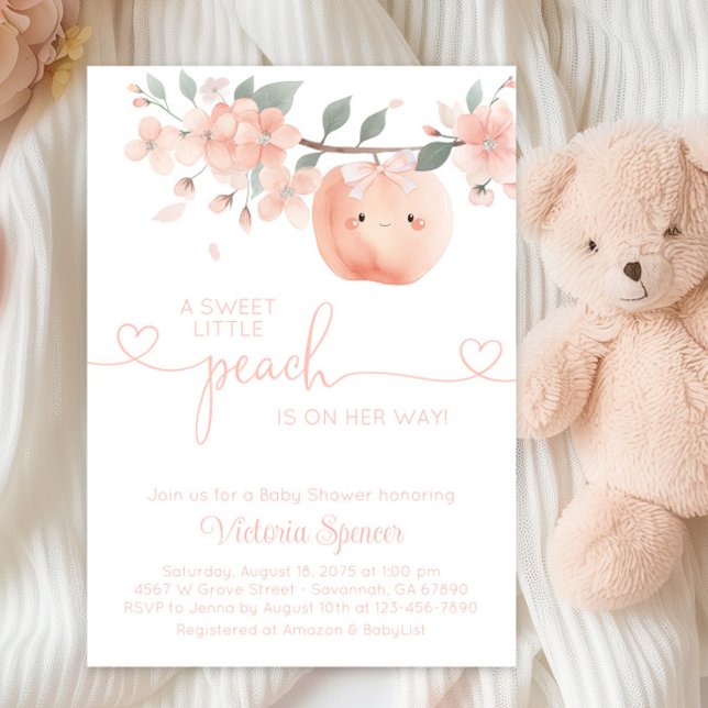 Convites Chá de Bebê Menina Doce Pequena Peach (Adorable baby girl peach baby shower invitation with cute sleepy baby peach.)
