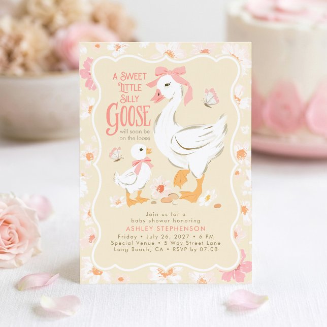Convites Chá de Bebê Menina Ganso Boba Laço Rosa Fofa (A Little Silly Goose Will Soon Be On The Loose Invitation)