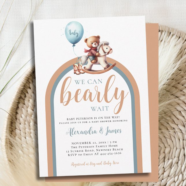 Convites Chá de Bebezinho Arocador Baixo Esperado (we can bearly wait baby boy shower invitation retro boho arch rocking chair balloon brown blue)