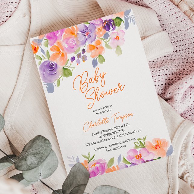 Convites chá de fraldas bonito de script floral laranja rox (Pretty purple orange floral script baby shower invitation)