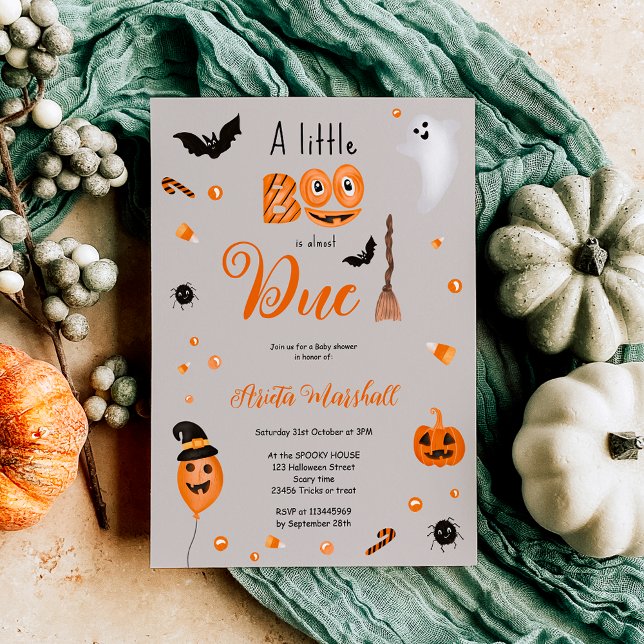 Convites Chá de fraldas de abóbora-branca Boo Halloween (Cute pumpkin Boo Halloween baby shower gray Invitation)